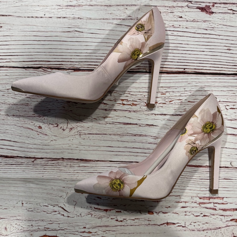 NIB Ted Baker Melnipic Pump in Light Pink Sz 37 Sz 6.5 - Picture 11 of 16